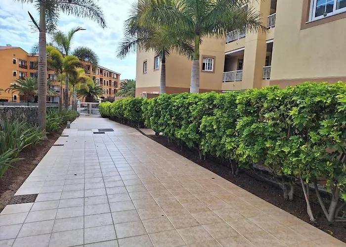 Tropical - Heated Pool Daire