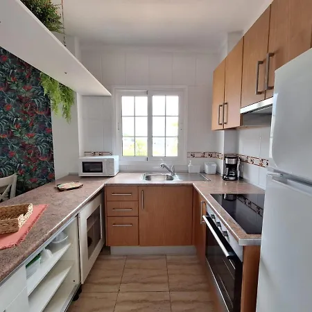 Tropical - Heated Pool Appartement