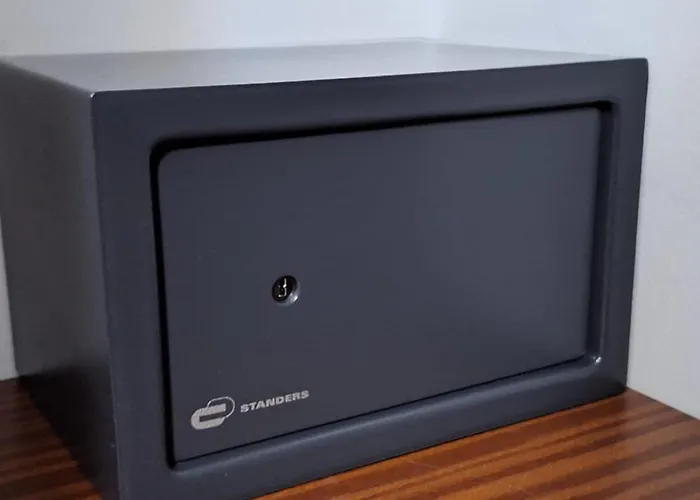 Tropical - Heated Pool *