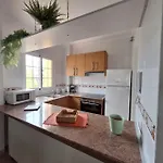 Tropical - Heated Pool Апартаменты *